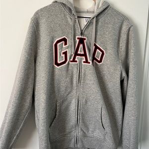 NWOT grey Gap fleece jacket (unisex)